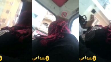 شاب مصري يتحرش بنسوان بلدي في المكروباص